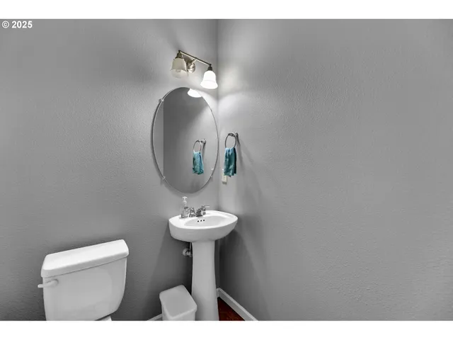 $399,900 | 308 Northeast Newhouse Road, Vancouver, WA 98663