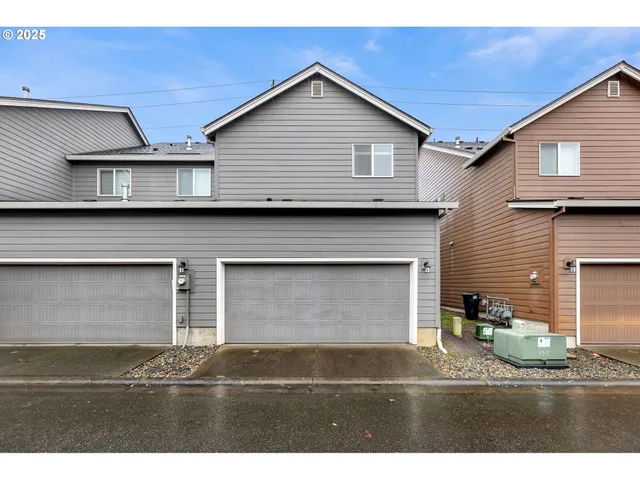 $399,900 | 308 Northeast Newhouse Road, Vancouver, WA 98663