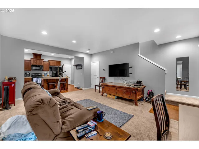 $399,900 | 308 Northeast Newhouse Road, Vancouver, WA 98663