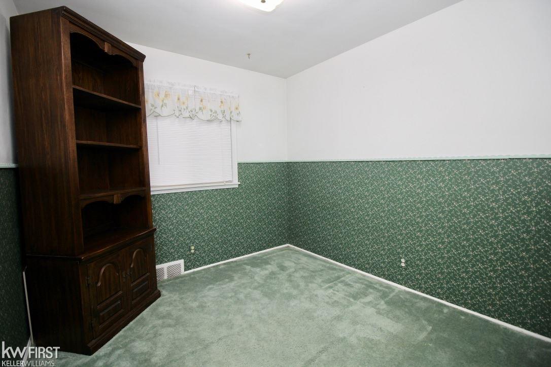 2225 Miller Road Flint, MI 48503 - Photo 16 of 33 50001387-16.JPG