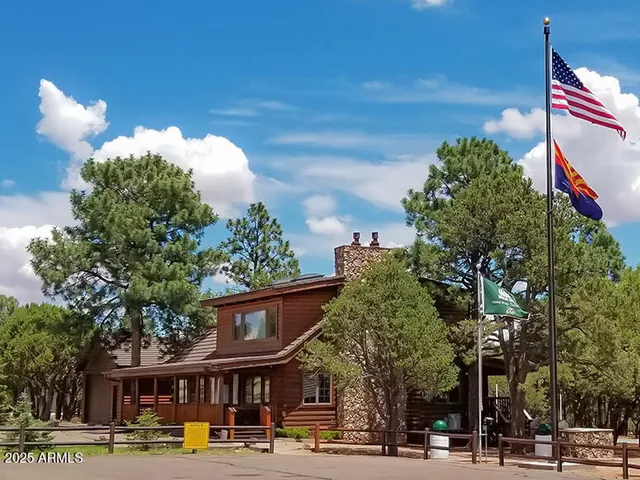 $1,395,000 | 2344 Hellcat Circle, Overgaard, AZ 85933