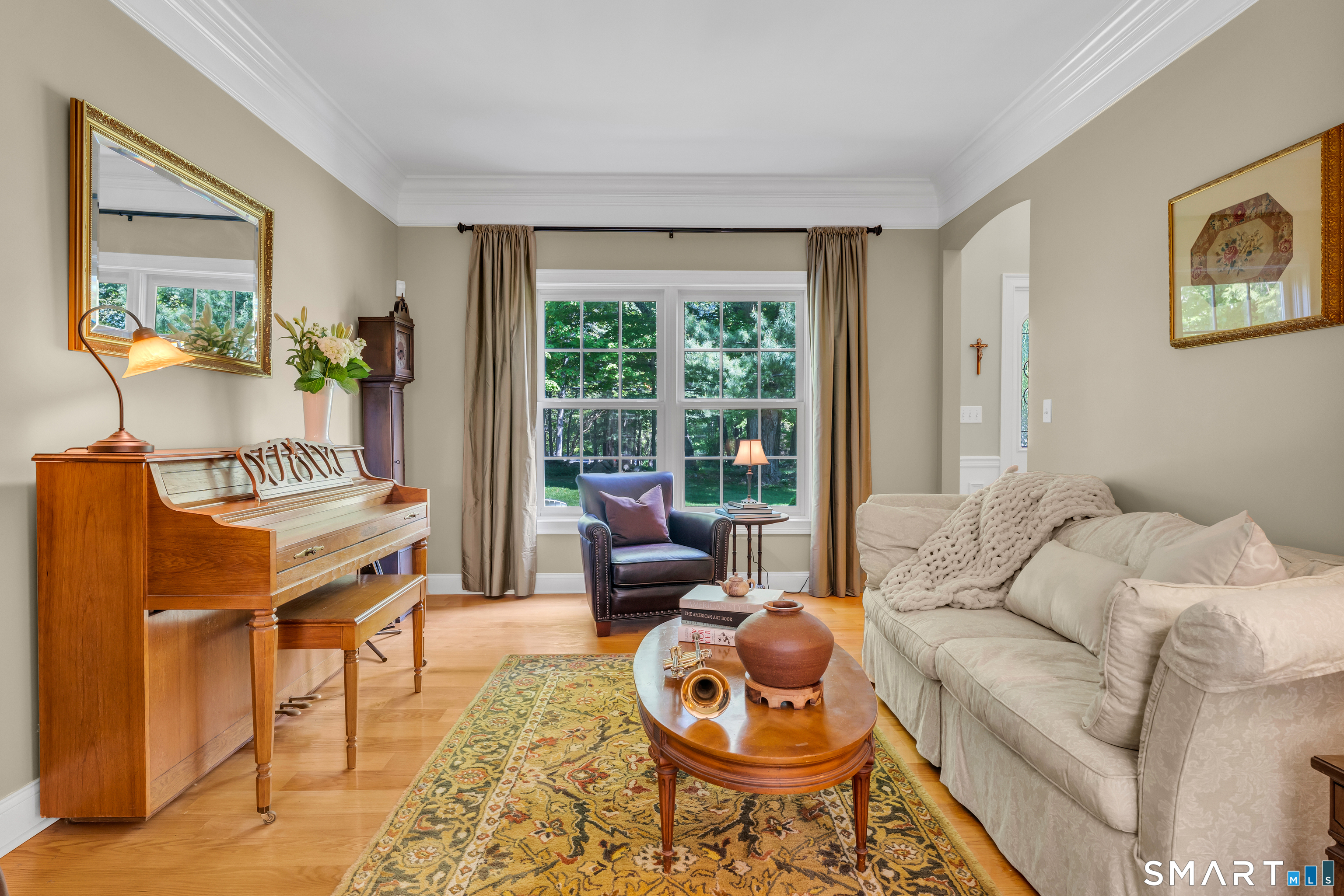 474 State Street Guilford, CT 06437 - Photo 7 of 40 a living room with furniture and a window