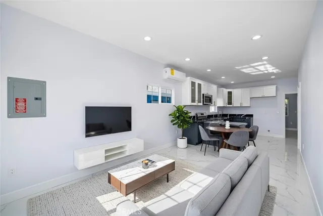 $1,749,000 | 14712 Newland Street, Midway City, CA 92655