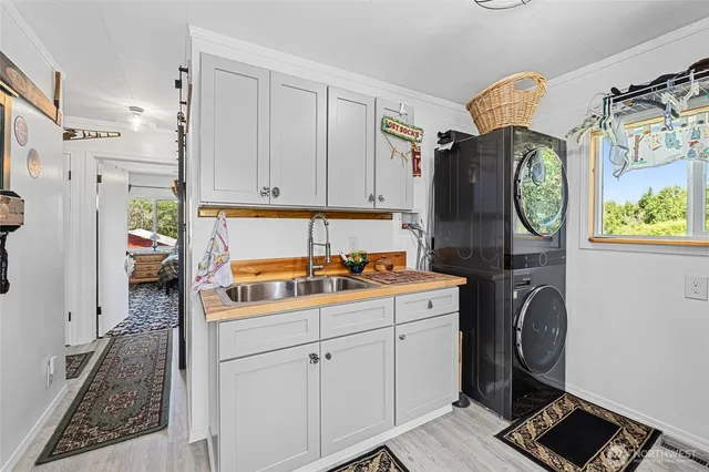 $1,105,000 | 5793 Fruitland Valley Road, Fruitland, WA 99129