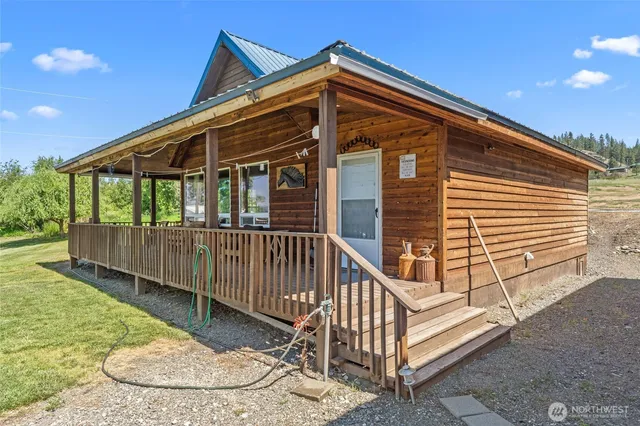 $1,105,000 | 5793 Fruitland Valley Road, Fruitland, WA 99129