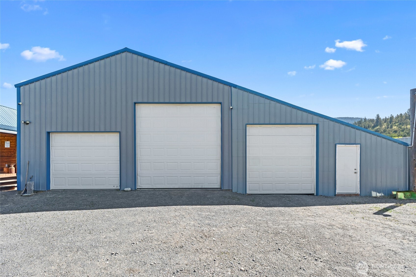 5793 Fruitland Valley Road Fruitland, WA 99129 - Photo 16 of 34 a front view of house