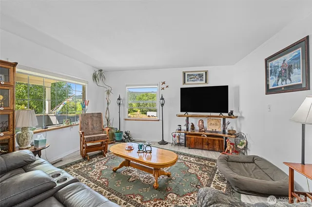 $1,105,000 | 5793 Fruitland Valley Road, Fruitland, WA 99129