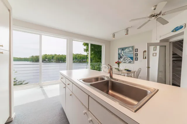 $590,000 | 15657 Lakeview Drive, Buchanan, MI 49107