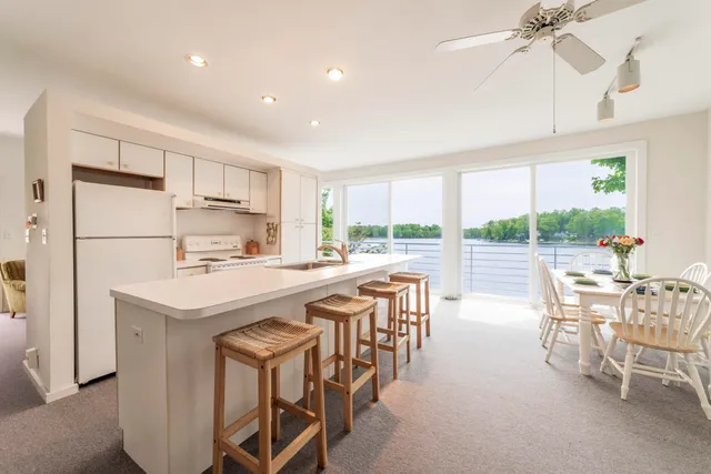 $590,000 | 15657 Lakeview Drive, Buchanan, MI 49107