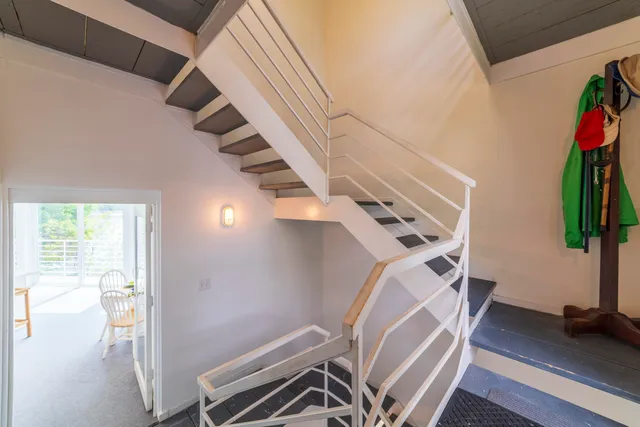 $590,000 | 15657 Lakeview Drive, Buchanan, MI 49107