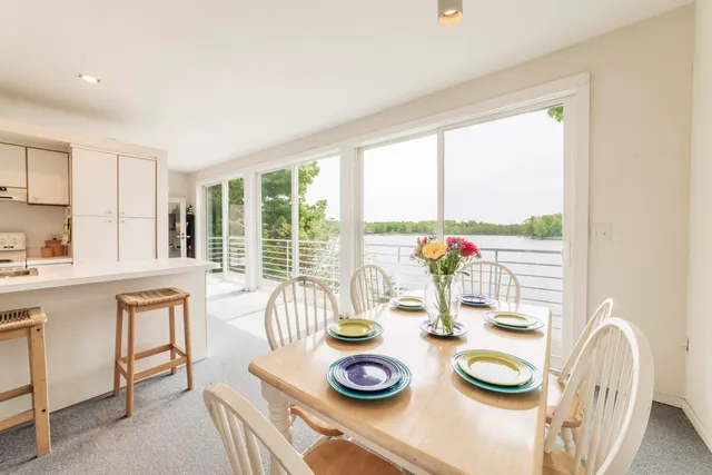 $590,000 | 15657 Lakeview Drive, Buchanan, MI 49107