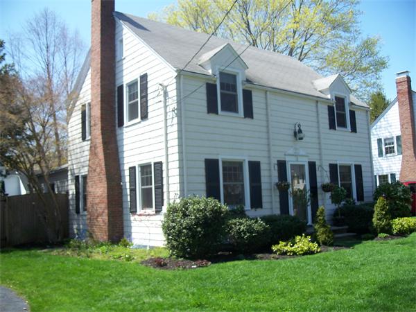 8 Miles Standish Road Marblehead, MA 01945 - Photo 1 of 20 Gallery Image 1