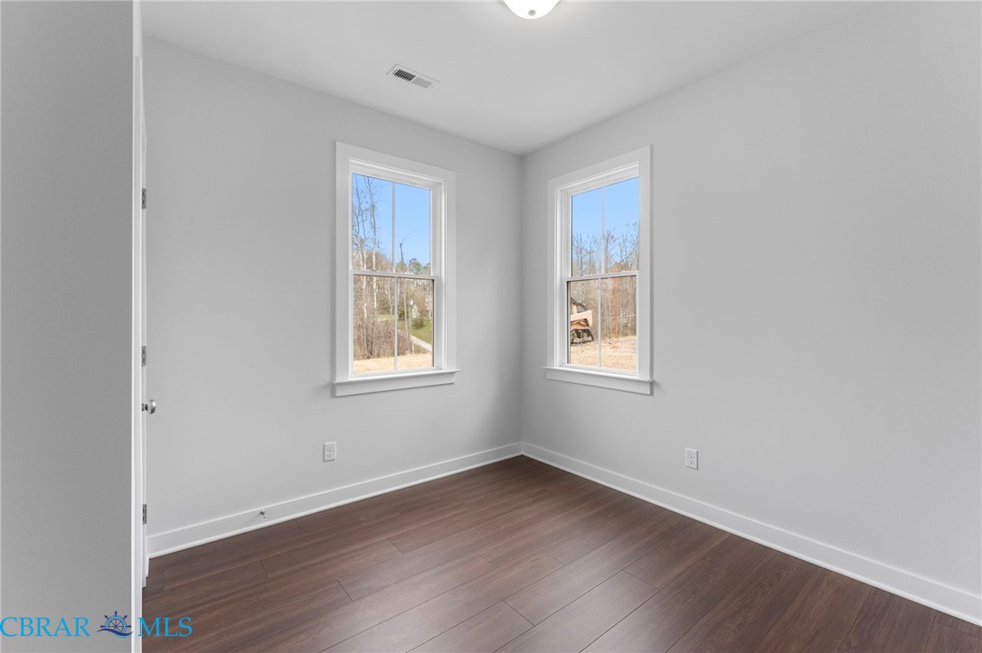 8978 Marlfield Road Gloucester, VA 23061 - Photo 19 of 33