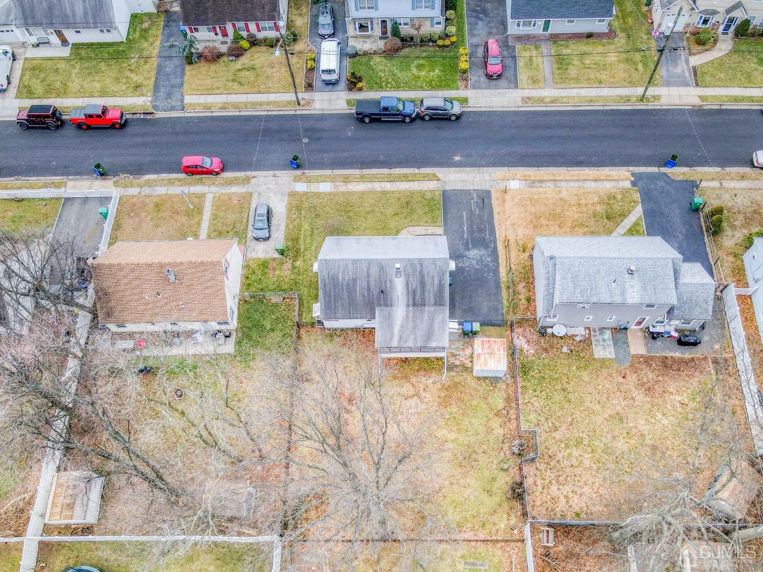 22 Parkerson Road Edison, NJ 08817 - Photo 26 of 29 a bathroom with a tub sink and mirror