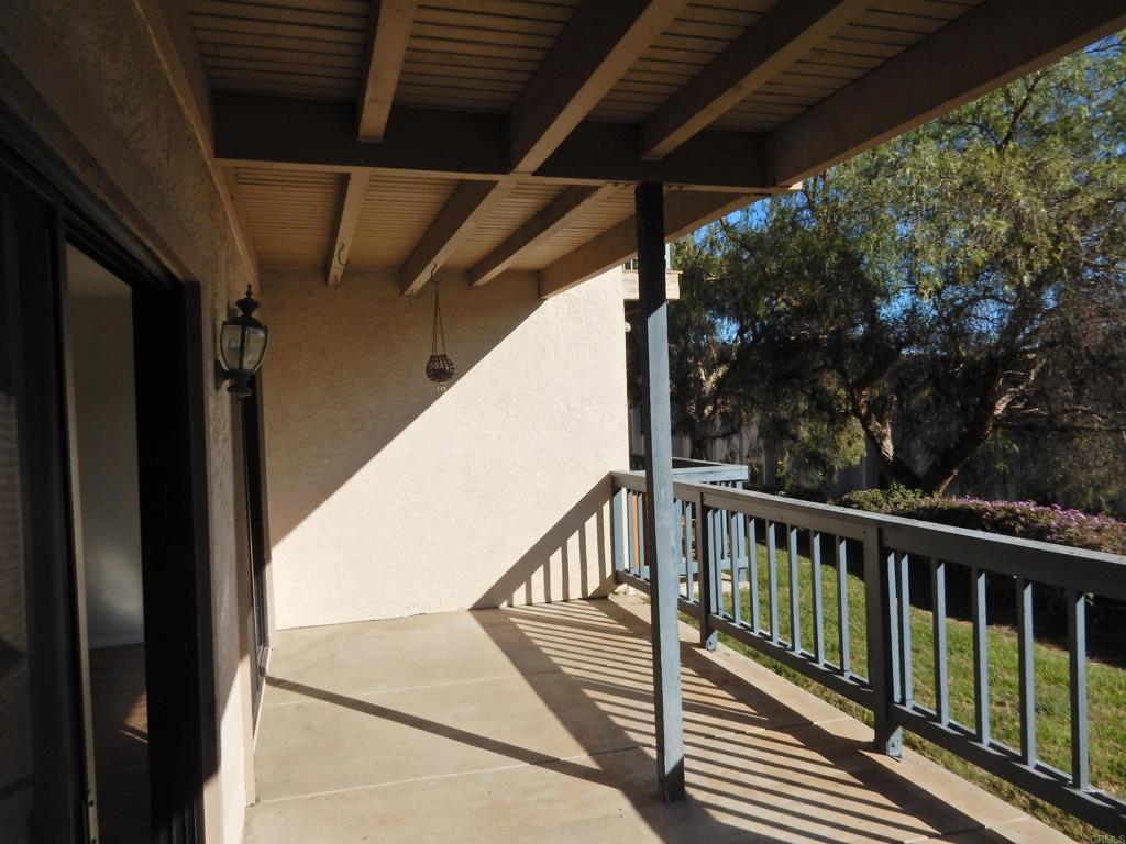 2374 Caringa Way Carlsbad, CA 92009 - Photo 30 of 41
