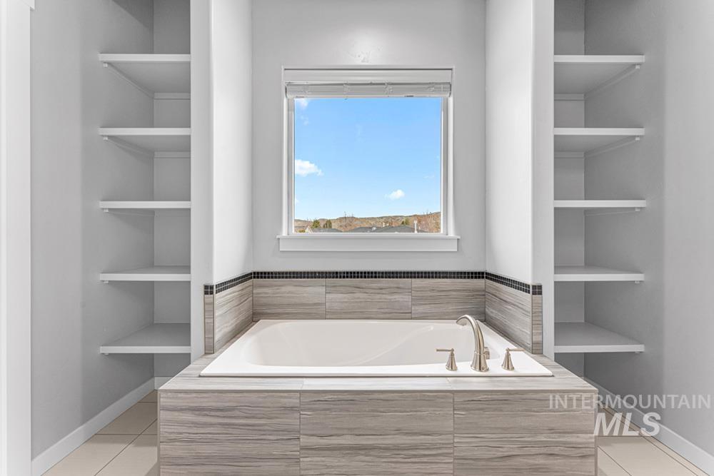 6426 West Saxton Avenue Boise, ID 83714 - Photo 11 of 22