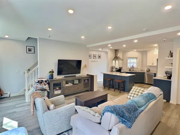 $485,000 | 40 Wolf Road, Lebanon, NH 03766