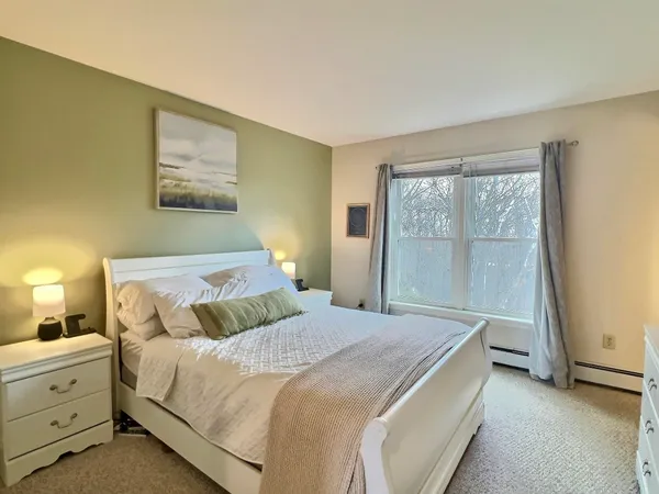 $485,000 | 40 Wolf Road, Lebanon, NH 03766