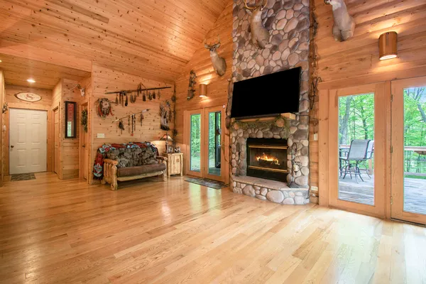 $750,000 | 50969 County Road 681, Lawrence, MI 49064