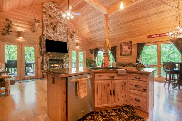 $750,000 | 50969 County Road 681, Lawrence, MI 49064