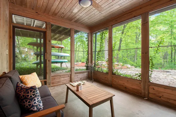 $750,000 | 50969 County Road 681, Lawrence, MI 49064