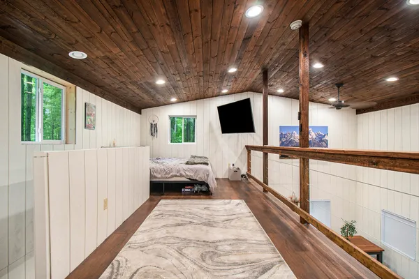 $750,000 | 50969 County Road 681, Lawrence, MI 49064