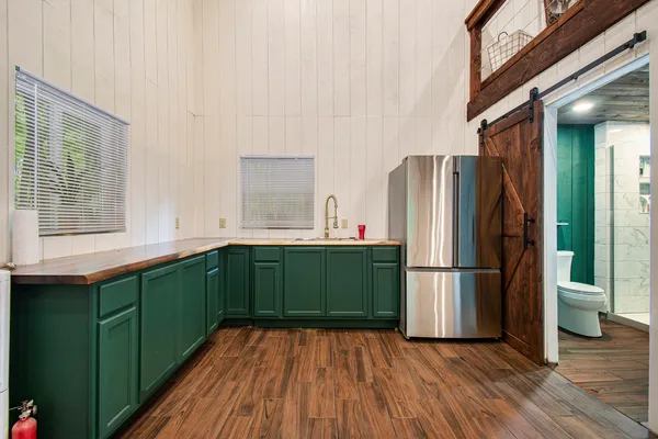 $750,000 | 50969 County Road 681, Lawrence, MI 49064