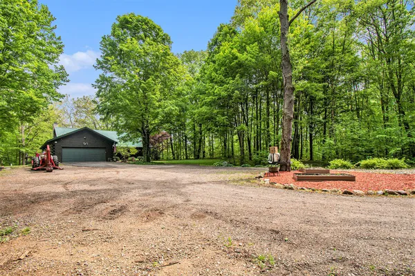 $750,000 | 50969 County Road 681, Lawrence, MI 49064