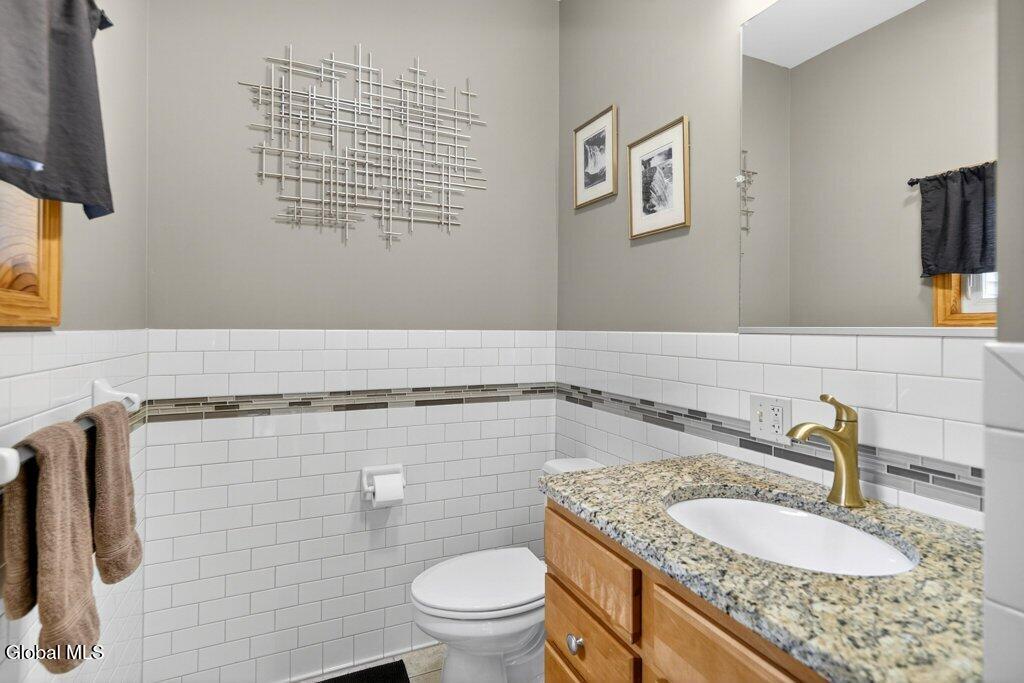 447 Krumkill Road Albany, NY 12203 - Photo 11 of 63 011-013_DSC06273_m