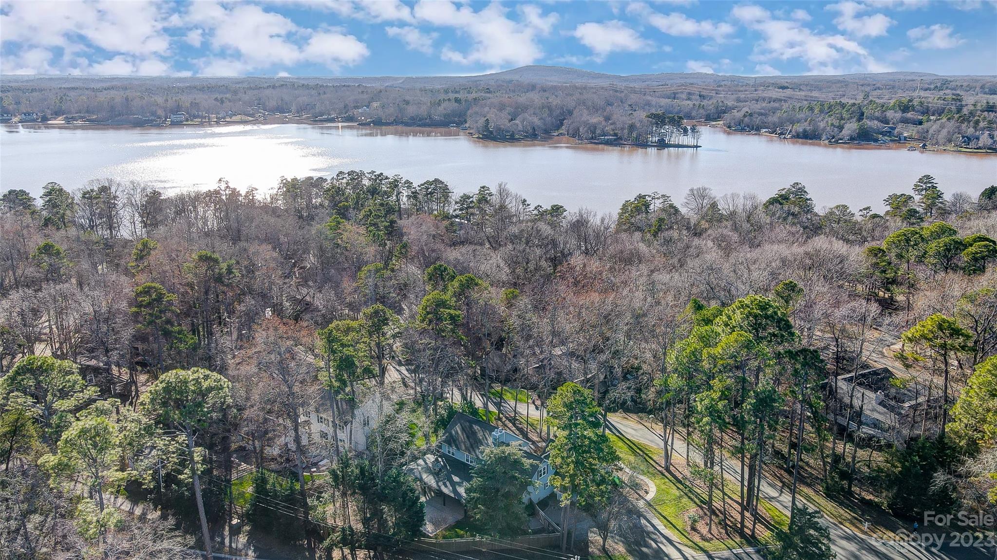 1 Sandy Cove Road Lake Wylie, SC 29710 - Photo 3 of 41 Gallery Image 3