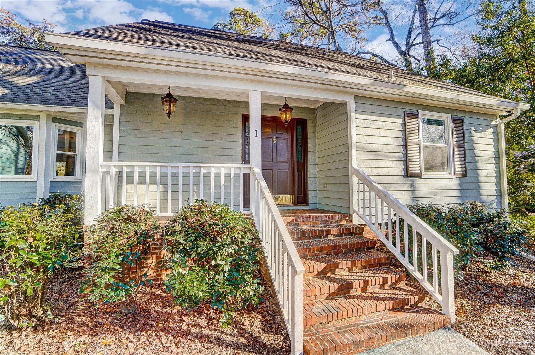 1 Sandy Cove Road Lake Wylie, SC 29710 - Photo 4 of 41 Gallery Image 4