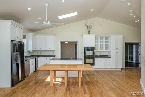 $1,480,000 | 77 Aberdeen Place, Clayton, MO 63105