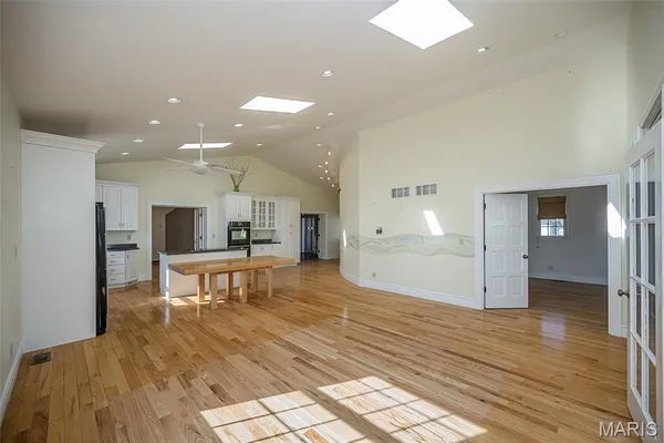 $1,480,000 | 77 Aberdeen Place, Clayton, MO 63105