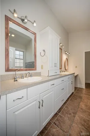 $1,480,000 | 77 Aberdeen Place, Clayton, MO 63105