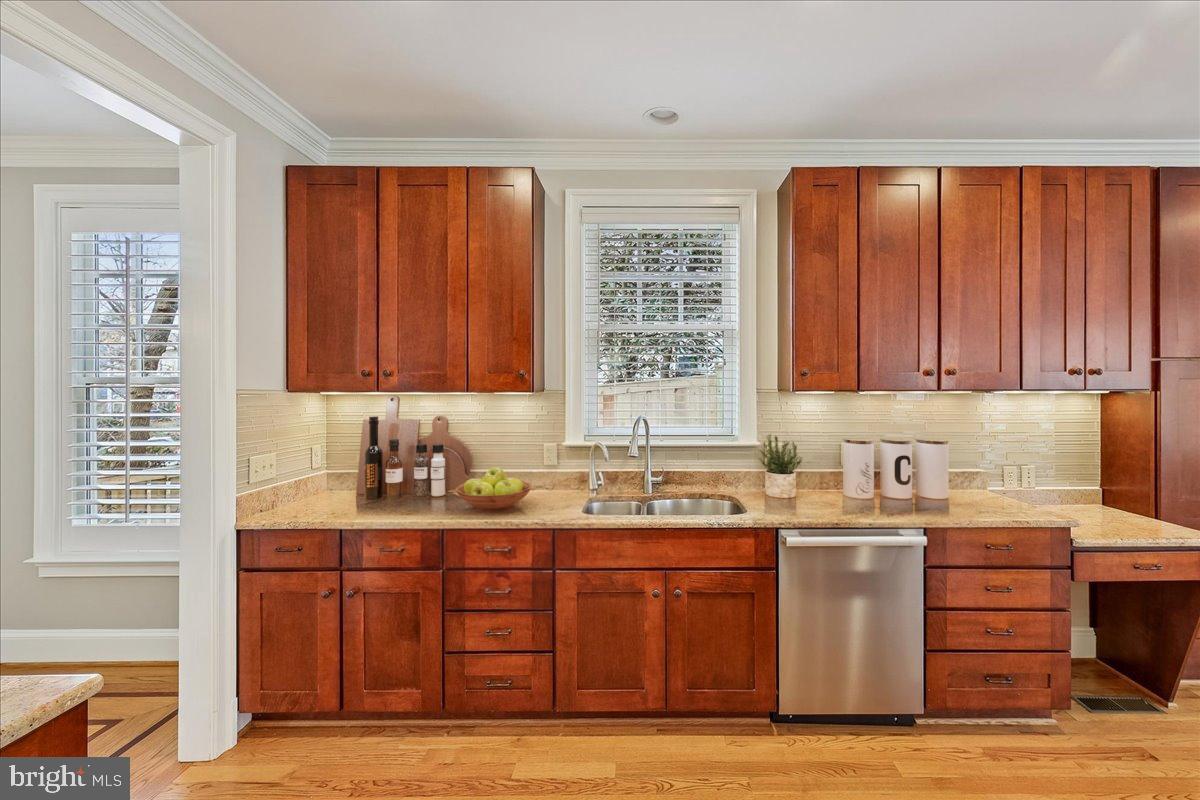 5601 Broad Branch Road Northwest Washington, DC 20015 - Photo 23 of 56 Kitchen