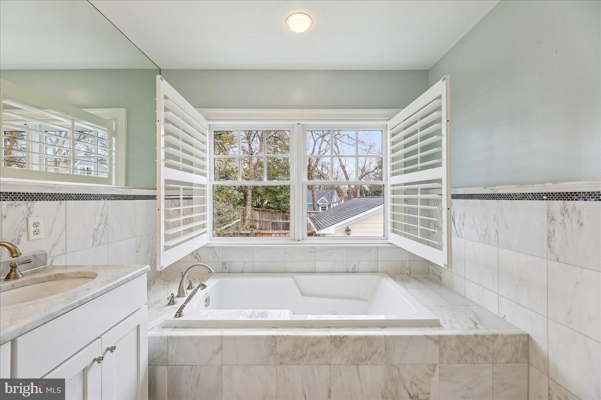 5601 Broad Branch Road Northwest Washington, DC 20015 - Photo 36 of 56 Primary Bath