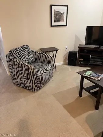 a view of livingroom with furniture