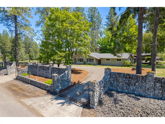 $799,000 | 87313 Chinquapin Loop, Veneta, OR 97487