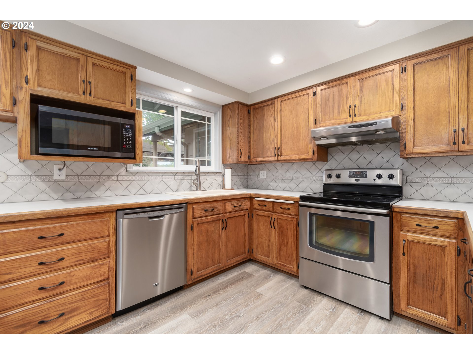 87313 Chinquapin Loop Veneta, OR 97487 - Photo 9 of 45