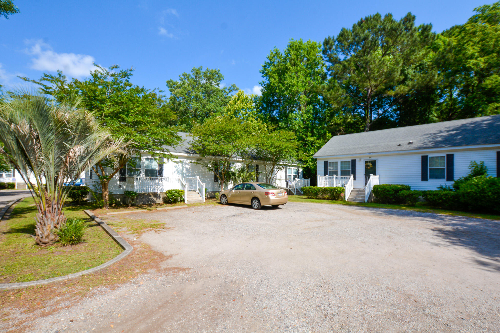 993 A Rochelle Avenue Charleston, SC 29407 - Photo 1 of 20 26751371_20210517-_DSC0609-2