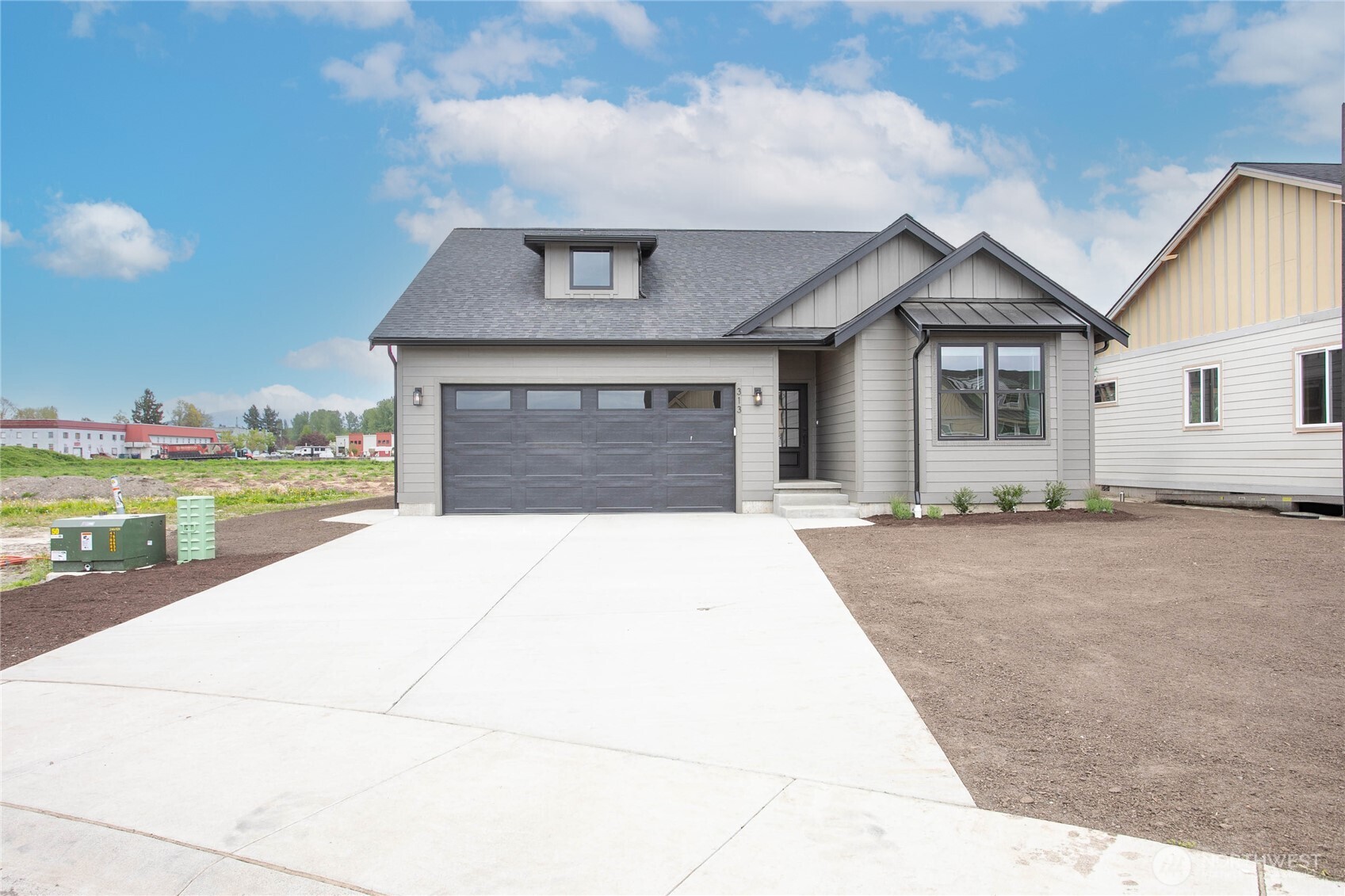 313 West 3rd Street Everson, WA 98247 - Photo 2 of 36