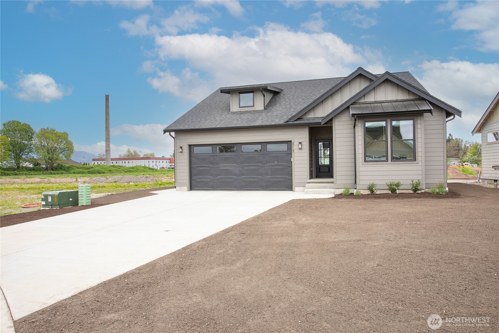 313 West 3rd Street Everson, WA 98247 - Photo 3 of 36