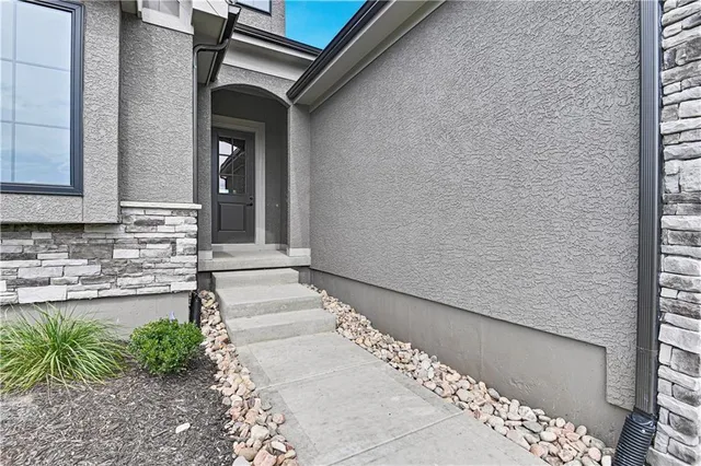 $830,000 | 14500 Meadow Lane, Leawood, KS 66224