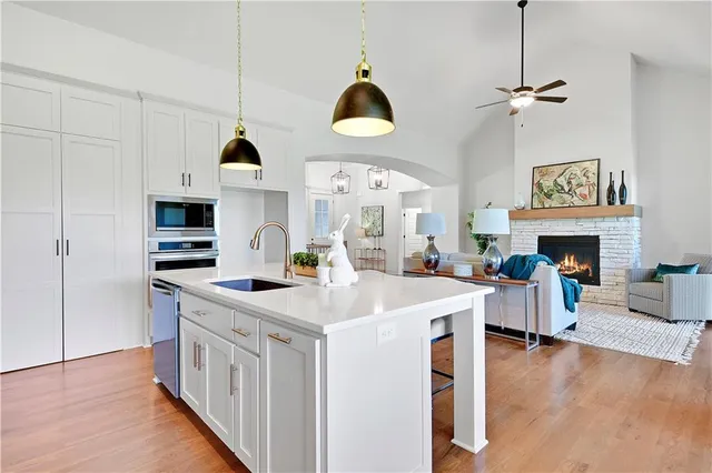 $830,000 | 14500 Meadow Lane, Leawood, KS 66224