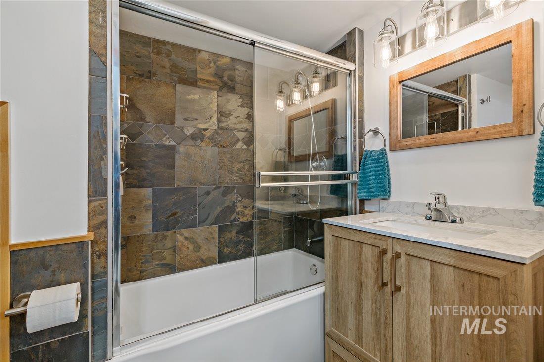 79 Sunset Loop Cascade, ID 83611 - Photo 32 of 44 Bathroom