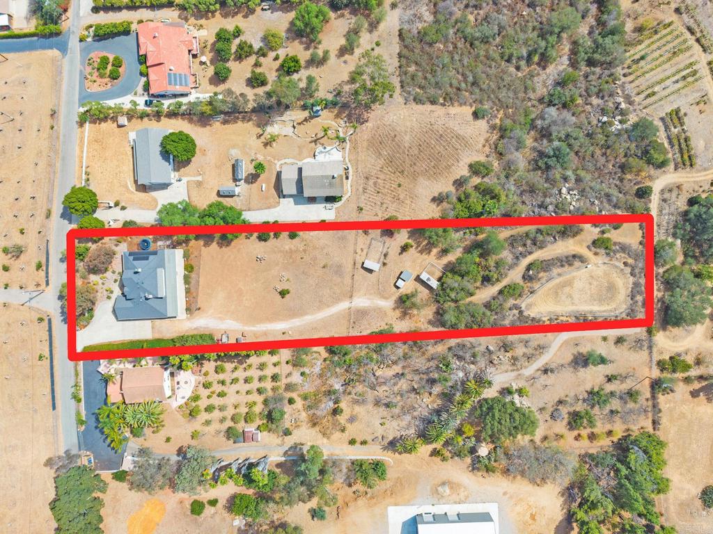 1850 Canyon Heights Road Fallbrook, CA 92028 - Photo 2 of 52 Gallery Image 2