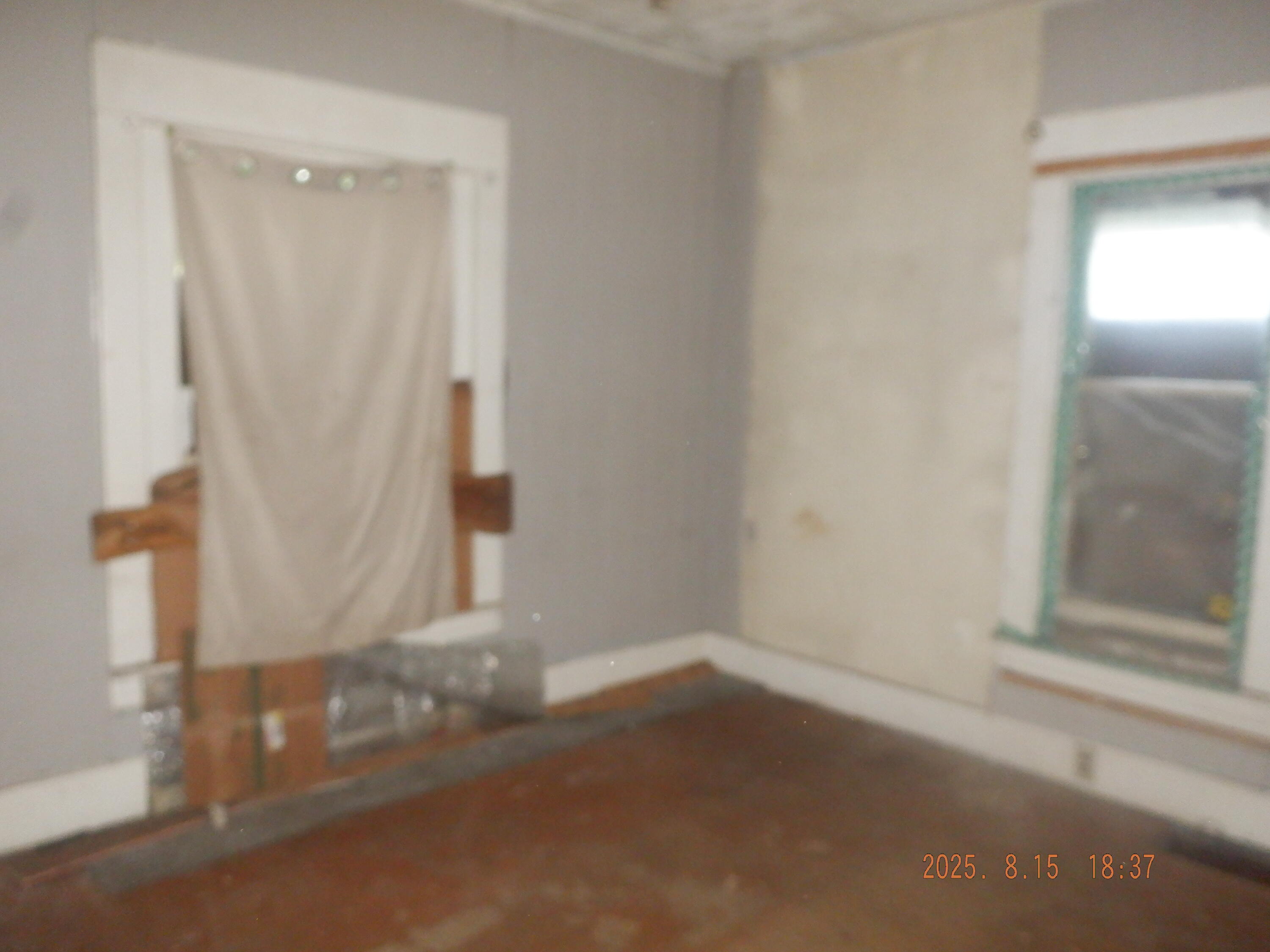 124 Middle Street Three Rivers, MI 49093 - Photo 5 of 20 DSCF0614