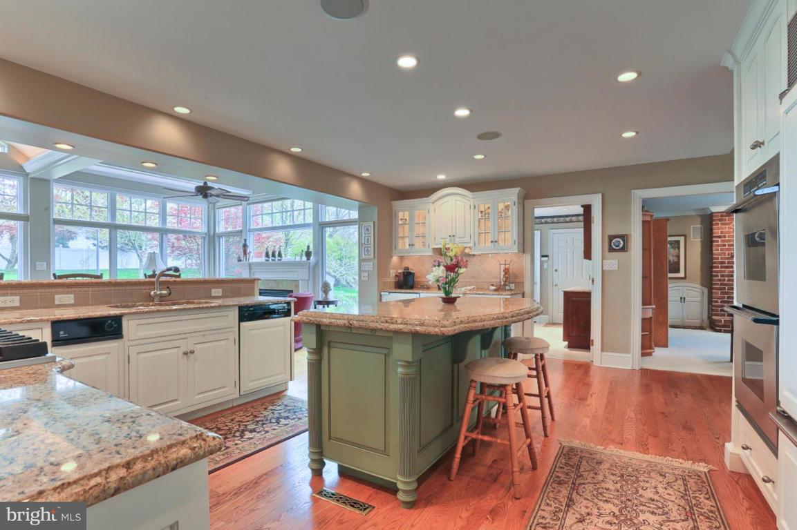 1103 Little Brook Road Lancaster, PA 17603 - Photo 4 of 64 Gallery Image 4