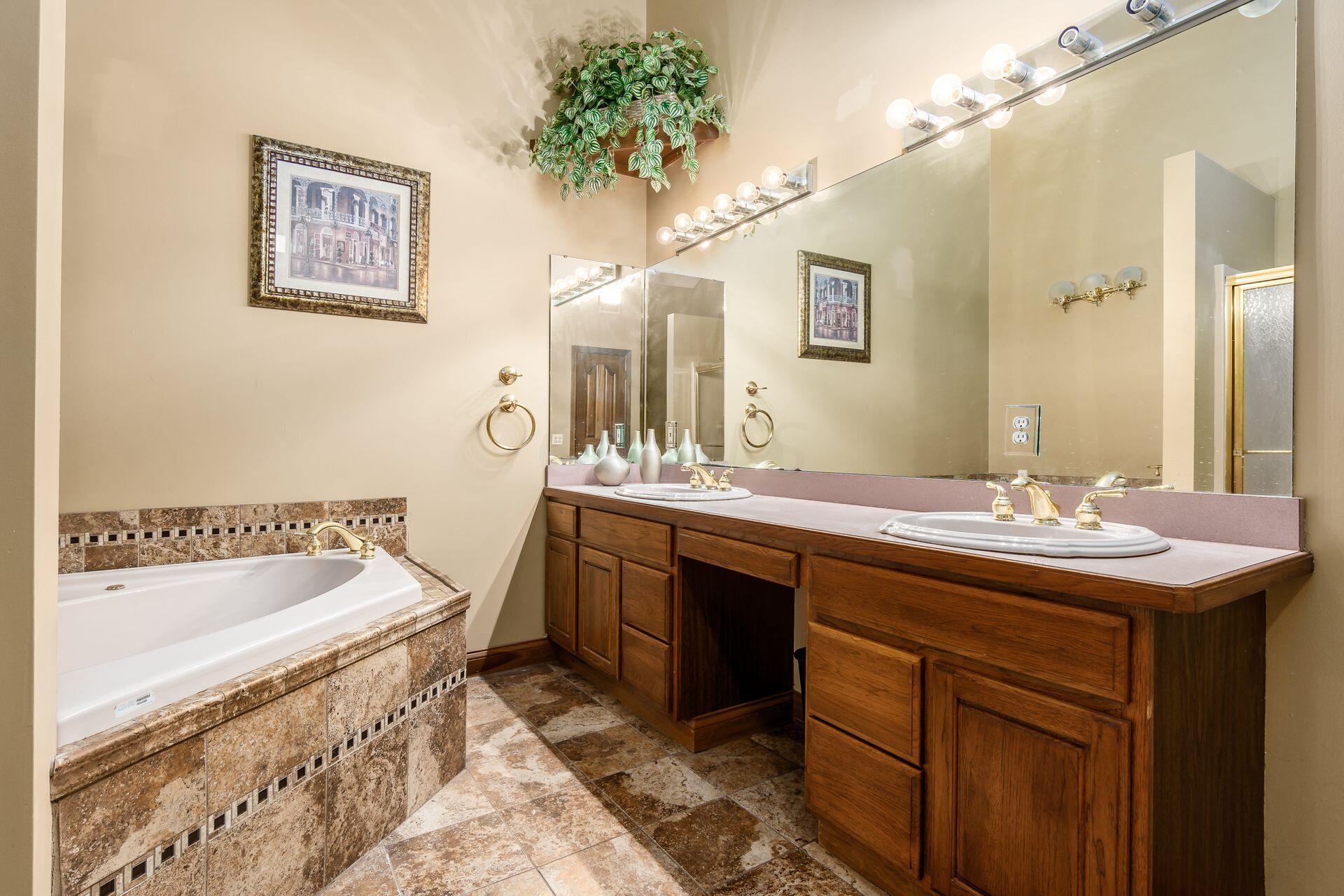 9083 Taylor Road Orient, OH 43146 - Photo 54 of 93 Owner's Bath
