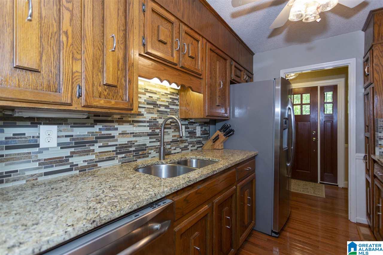 305 Miller Circle Pelham, AL 35124 - Photo 15 of 43
